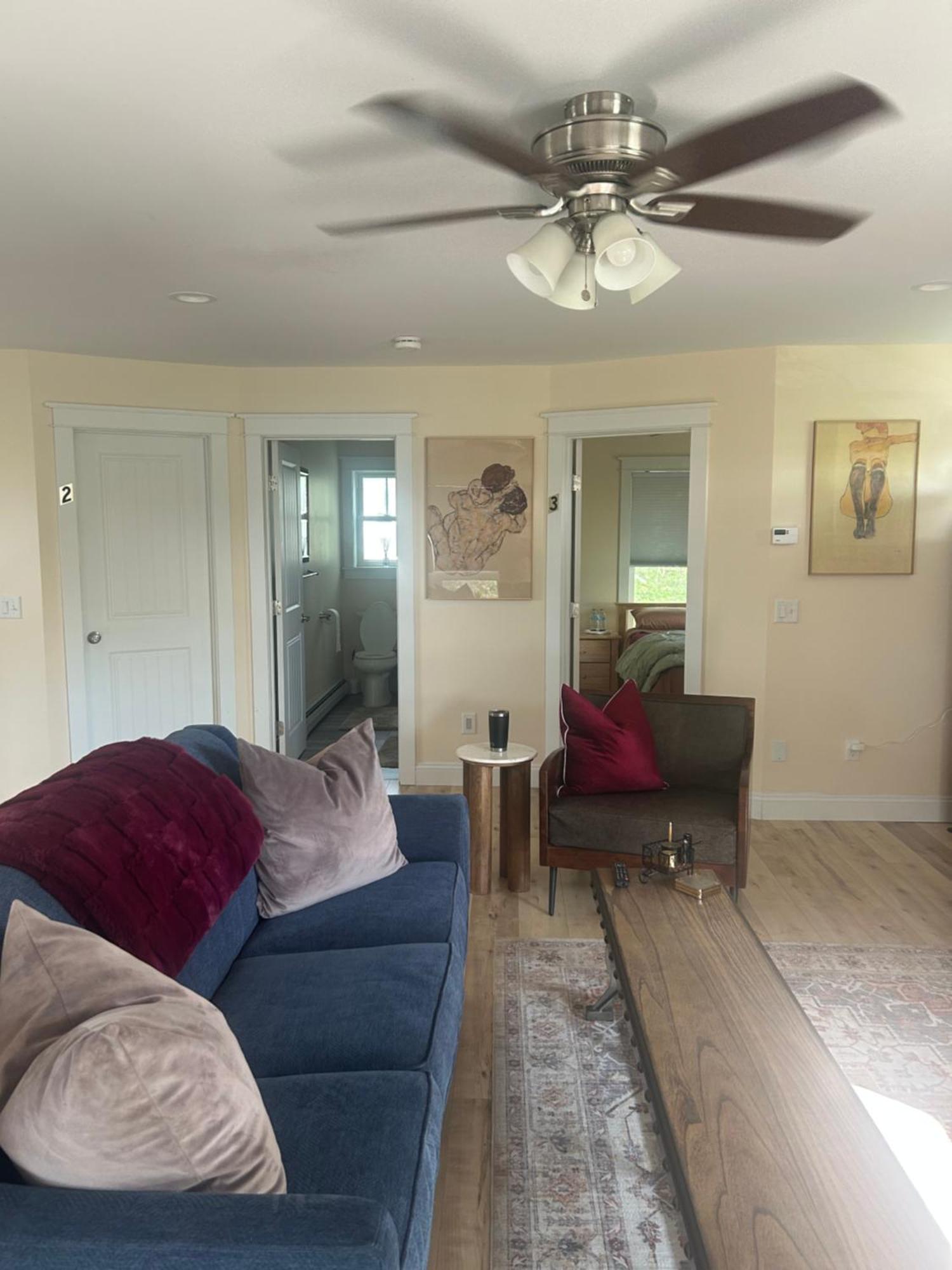Roberts Lake House Room #3 コルチェスター エクステリア 写真